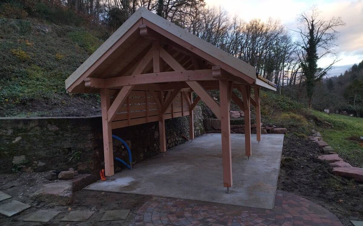 AUVENT AVEC ASSEMBLAGE TRADITIONNEL 1200X750 | Guerinoni Charpentes Construction bois et maisons à ossature bois près de Guebwiller et Soultz Belfort